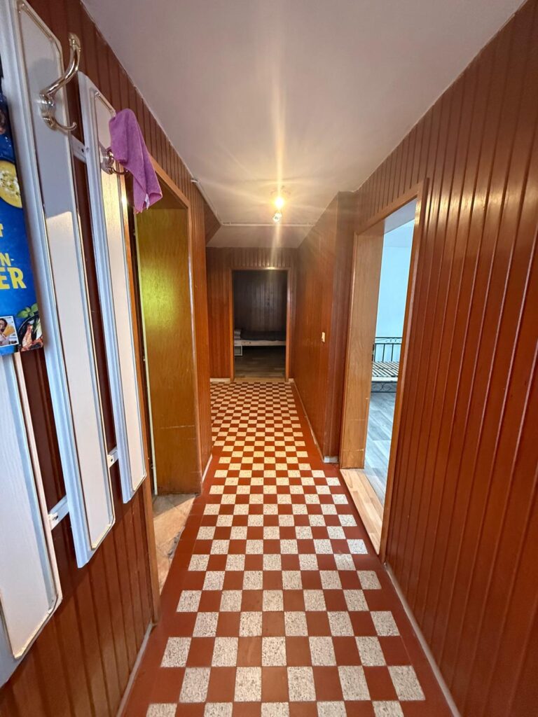 Handwerker aufgepasst! Sanierungsbedürftiges 1–2 Familienhaus mit Potenzial