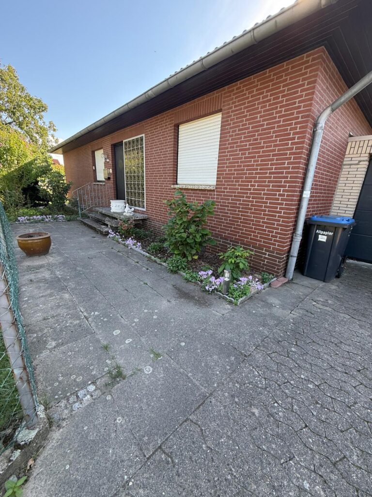 Solider Bungalow mit Vollkeller – ruhige Lage und viel Potenzial in Peine-Vöhrum