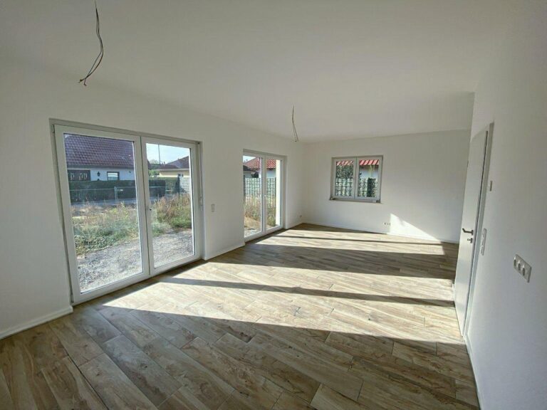 Wohnen im Grünen – Modernes Einfamilienhaus mit bis zu 1.800 m² Grundstück in Falkenberg/Elster