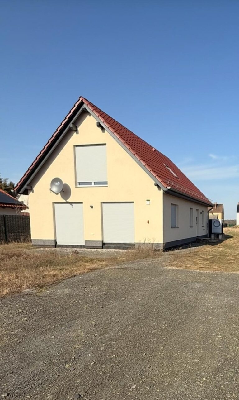 Wohnen im Grünen – Modernes Einfamilienhaus mit bis zu 1.800 m² Grundstück in Falkenberg/Elster